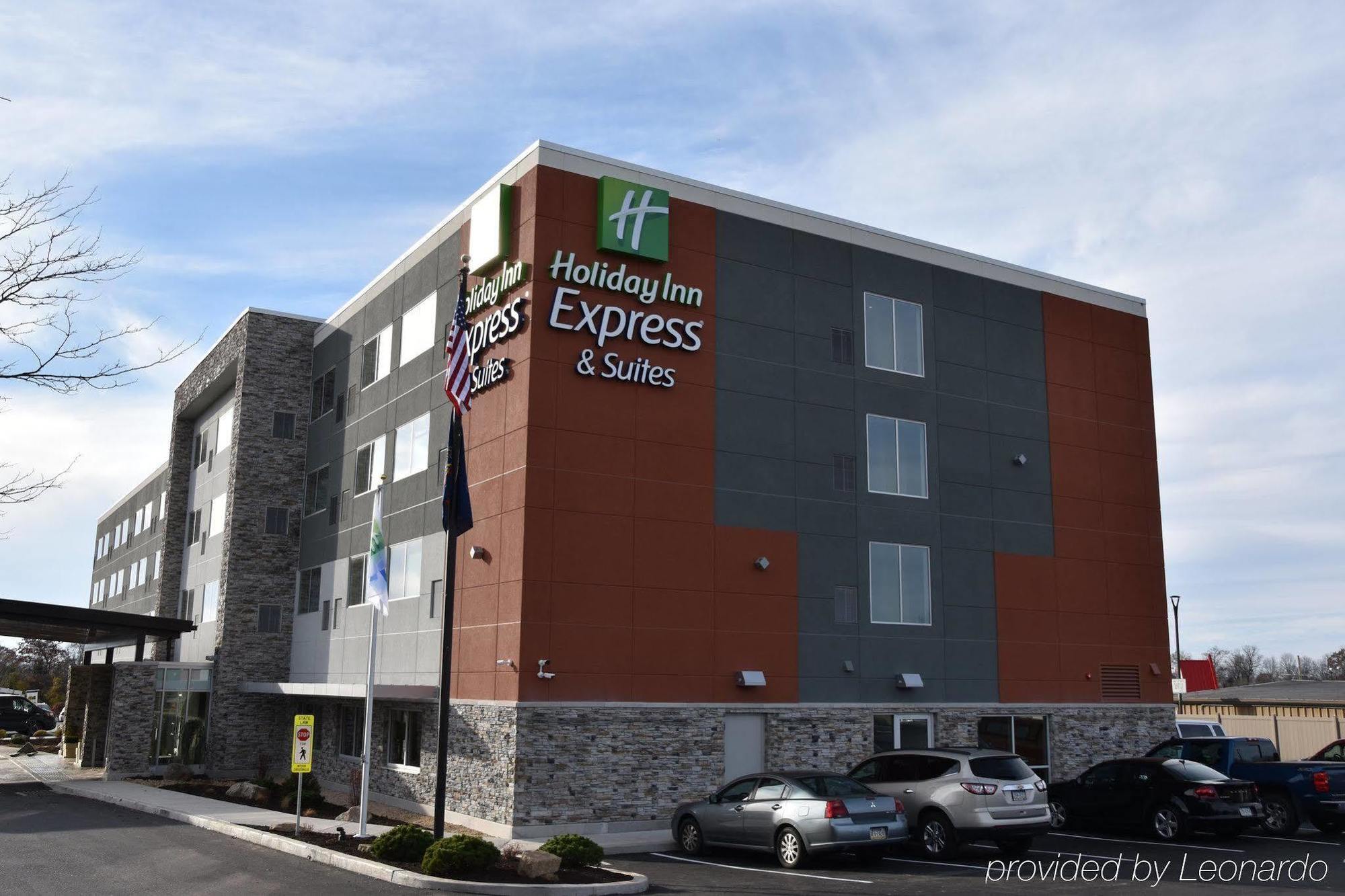 Holiday Inn Express & Suites Johnstown By Ihg Exterior photo